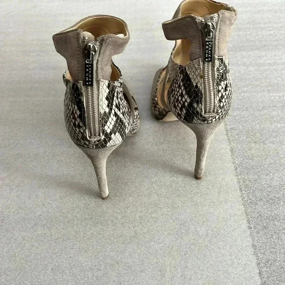 [US6.5] Ivanka Trump ITSATORI Animal Patterns 4” Heel Leather  Sandal - Picture 5 of 9